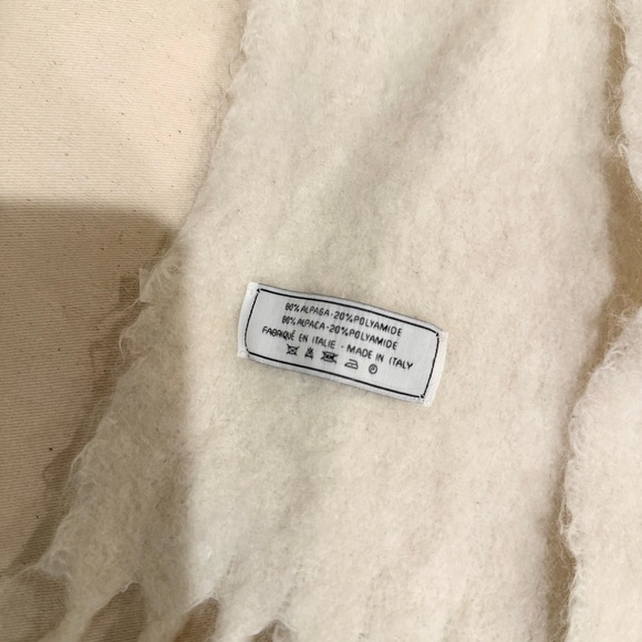 AMI PARIS white Oversized Ami de Coeur Scarf - Picture 2 of 4